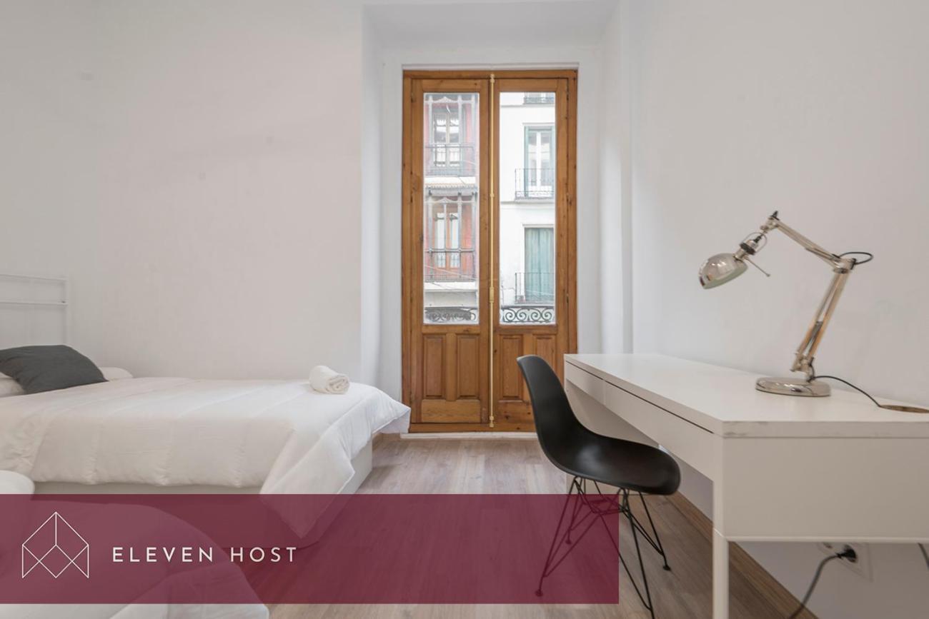 Exclusive Balcony Plaza Mayor Apartment Madrid Bagian luar foto