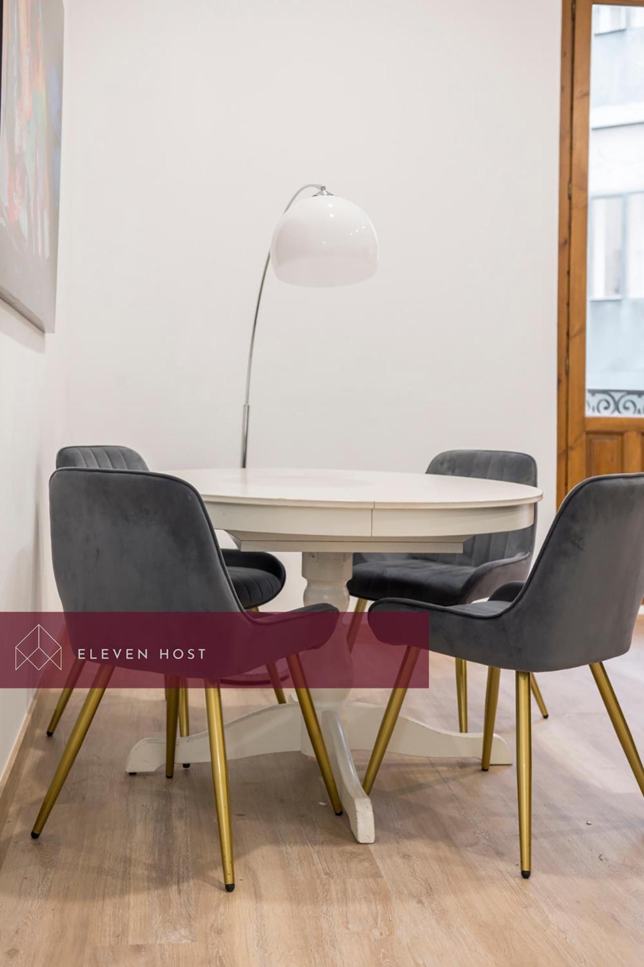 Exclusive Balcony Plaza Mayor Apartment Madrid Bagian luar foto