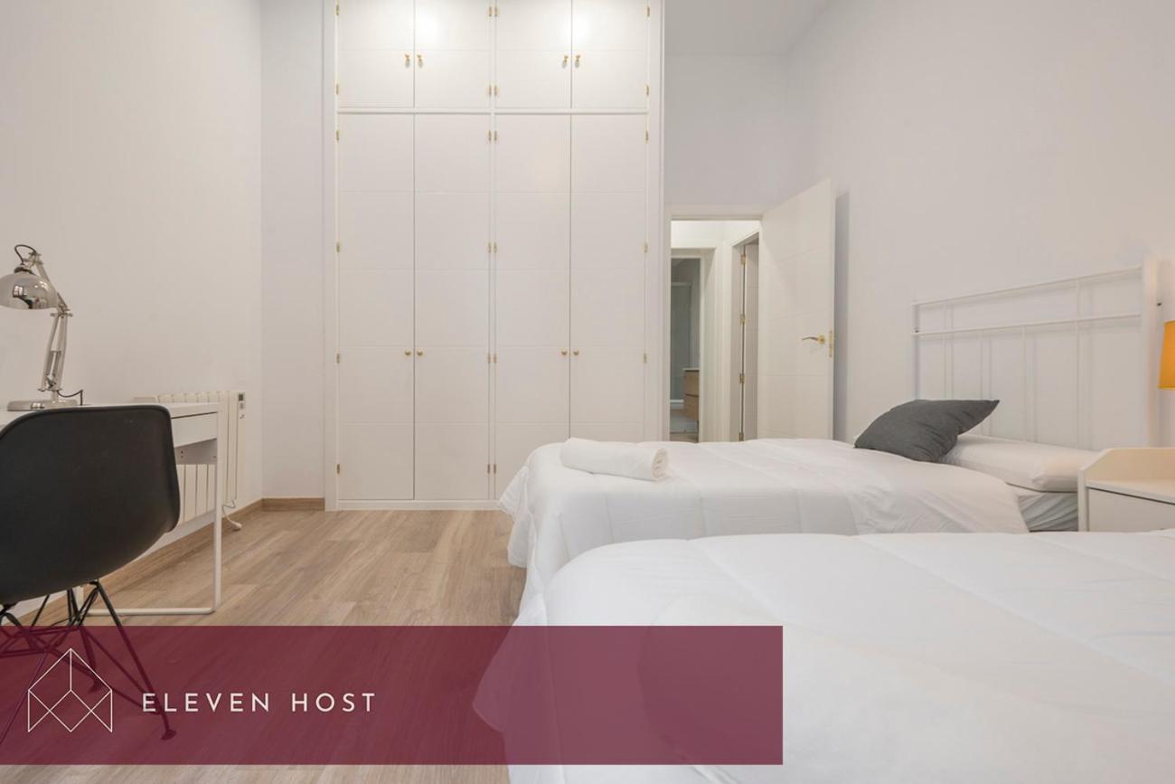 Exclusive Balcony Plaza Mayor Apartment Madrid Bagian luar foto