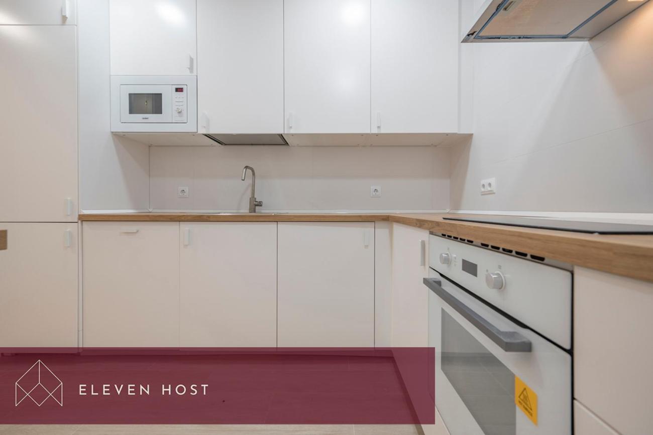 Exclusive Balcony Plaza Mayor Apartment Madrid Bagian luar foto