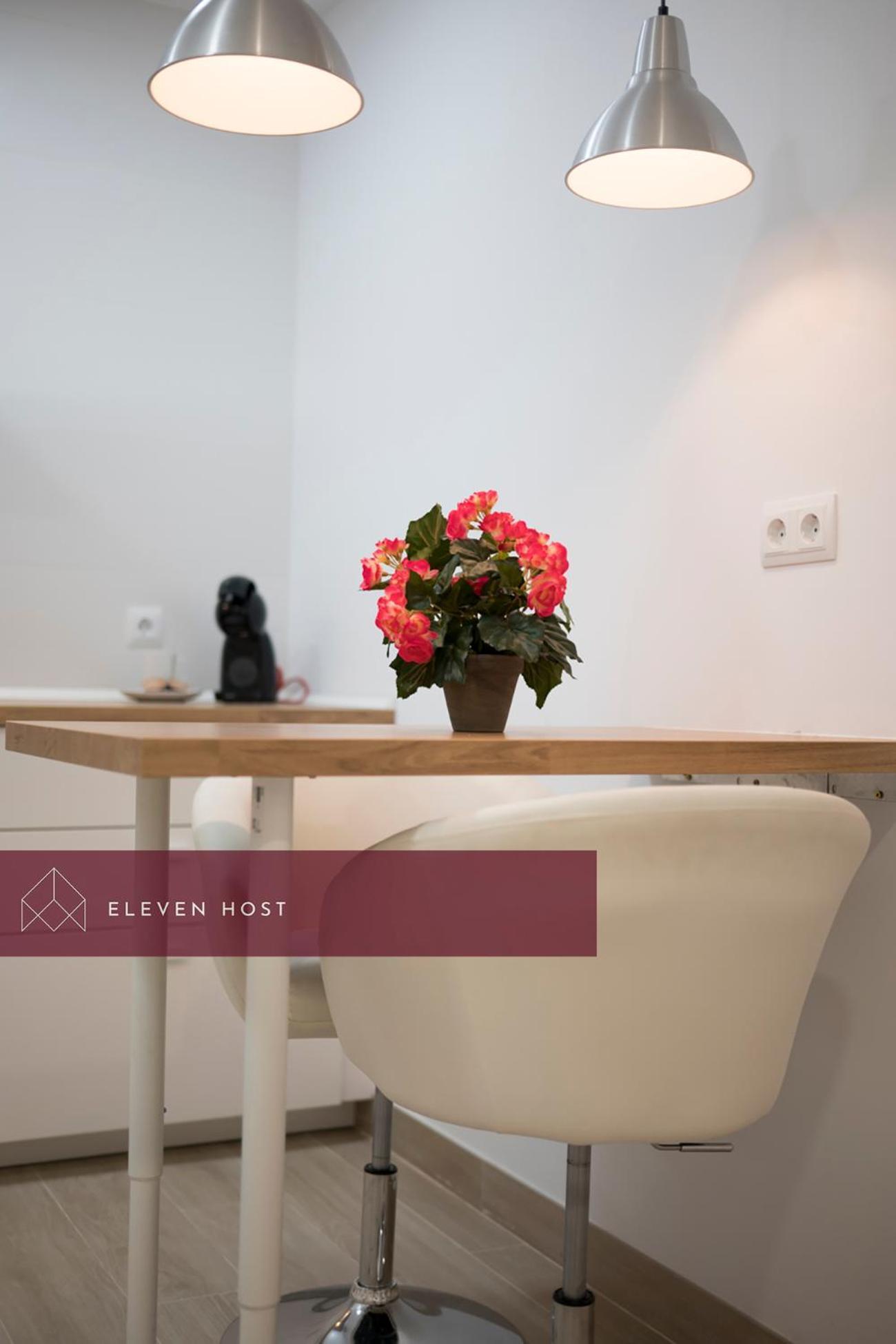 Exclusive Balcony Plaza Mayor Apartment Madrid Bagian luar foto