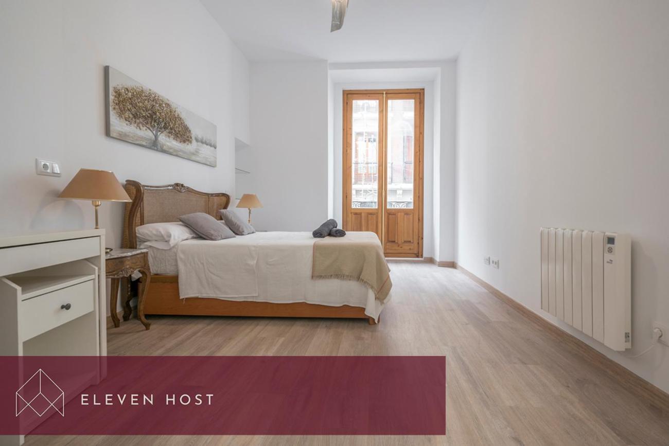 Exclusive Balcony Plaza Mayor Apartment Madrid Bagian luar foto